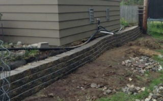 Long shot of 40' wall